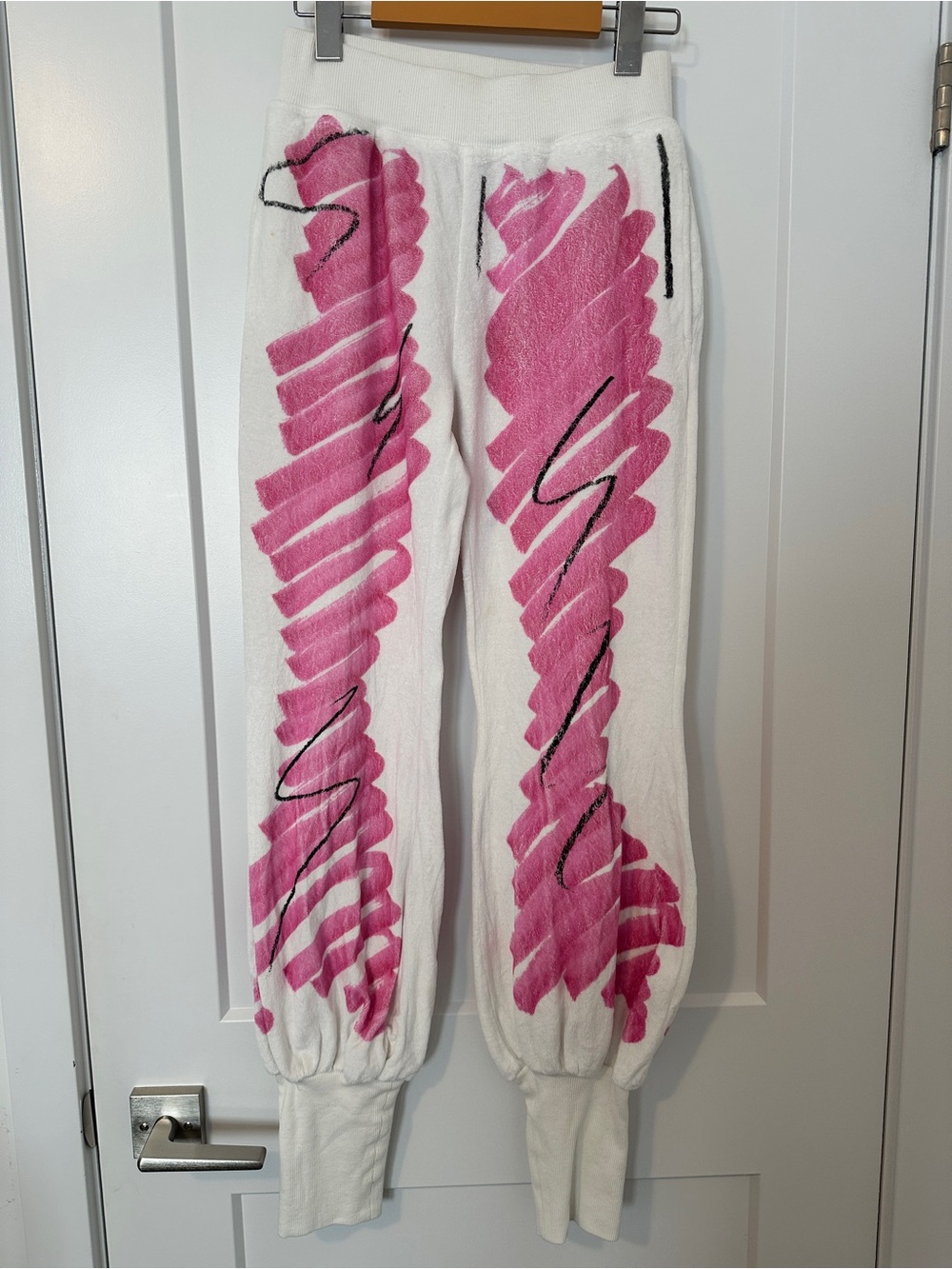 Moschino Couture White Pink Chenille Brushstroke Jogger Pant Size 4 US - Picture 4 of 16
